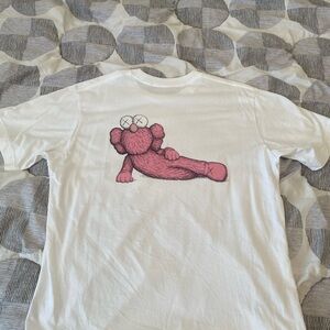Uniqlo x KAWS White and Pink Graphic Tee Size M